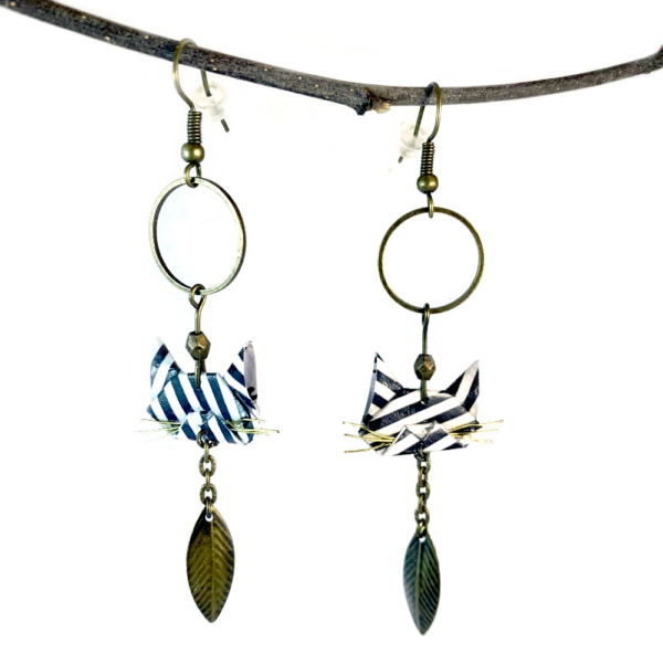 Boucles d'oreilles pendantes origami chat - Miaou
